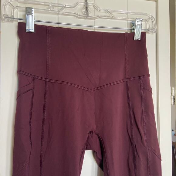 Lululemon Cassis Berry Wine Leggings Crops Size 4 - Picture 6 of 7